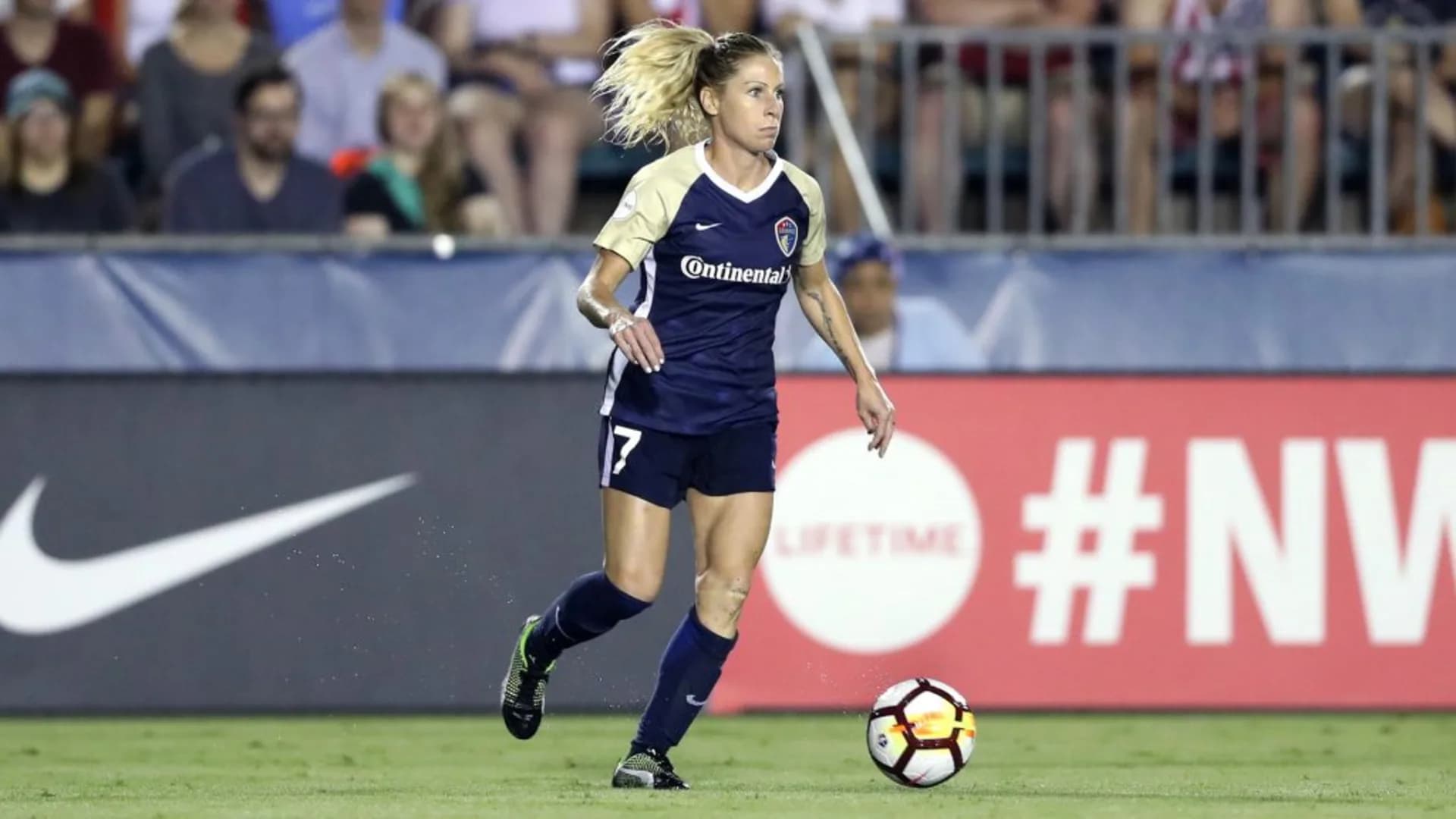 story-image-zerboni-suffers-broken-left-elbow-will-miss-remainder-of-season