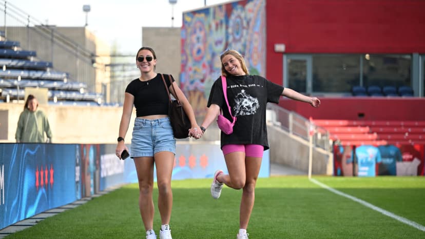  Hannah Anderson and Allison Cook (CHI_