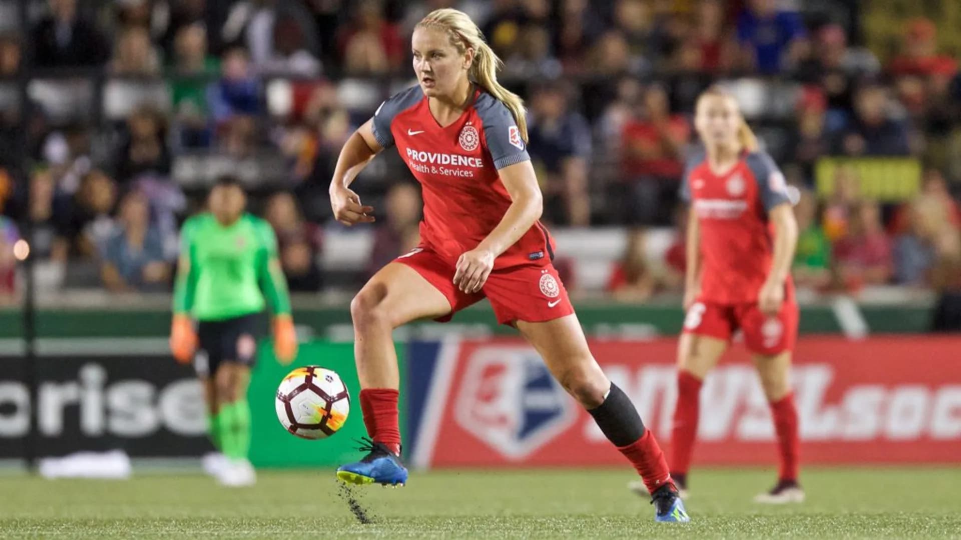 story-image-july-player-of-the-month-lindsey-horan