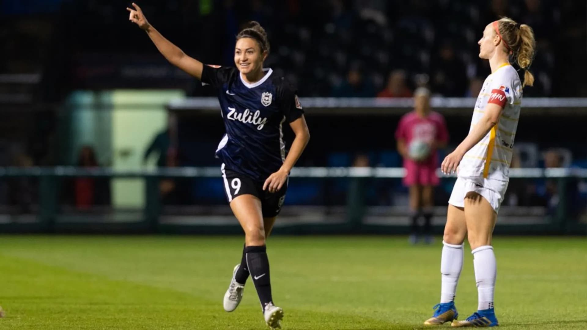 story-image-jodie-taylor-scores-game-winner-in-reign-fc8217s-2-1-victory-over-utah-royals-fc