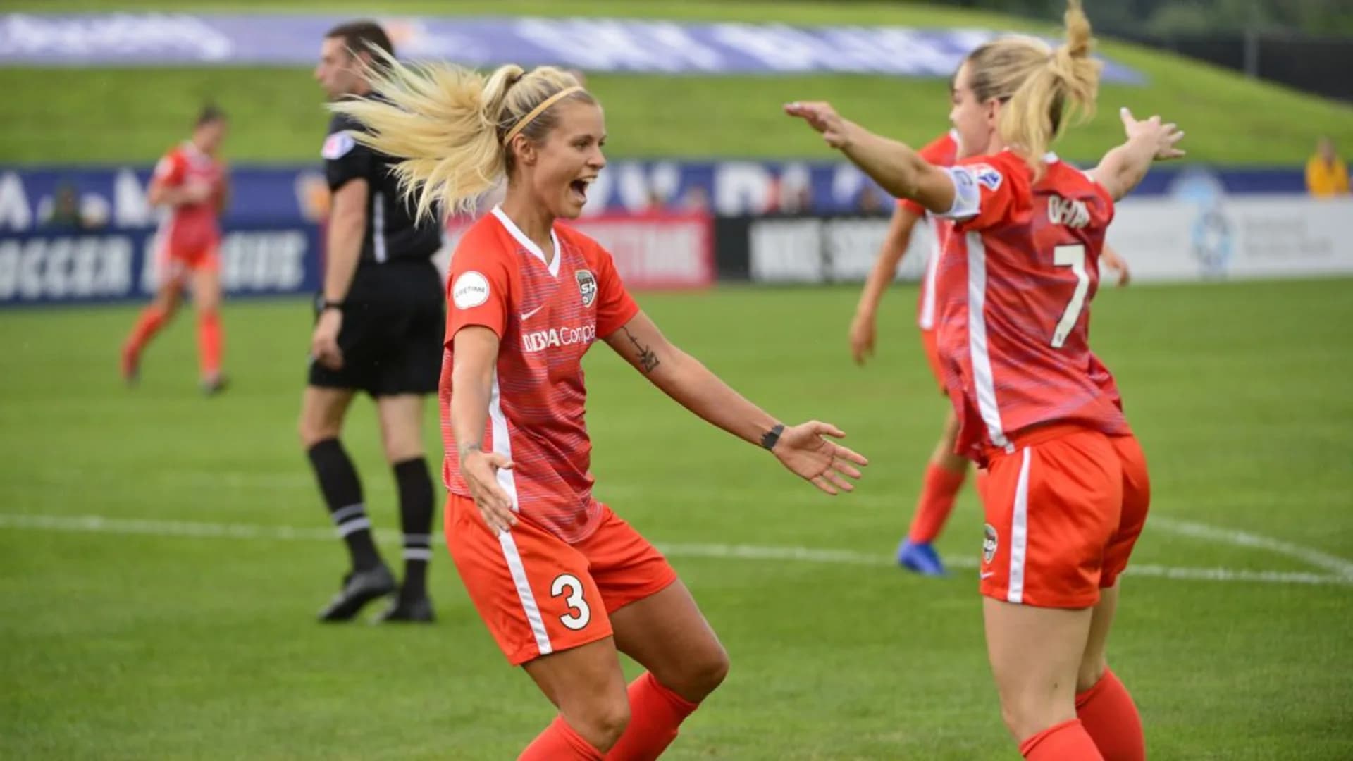 story-image-rachel-daly-scores-twice-dash-top-sky-blue-fc-2-1