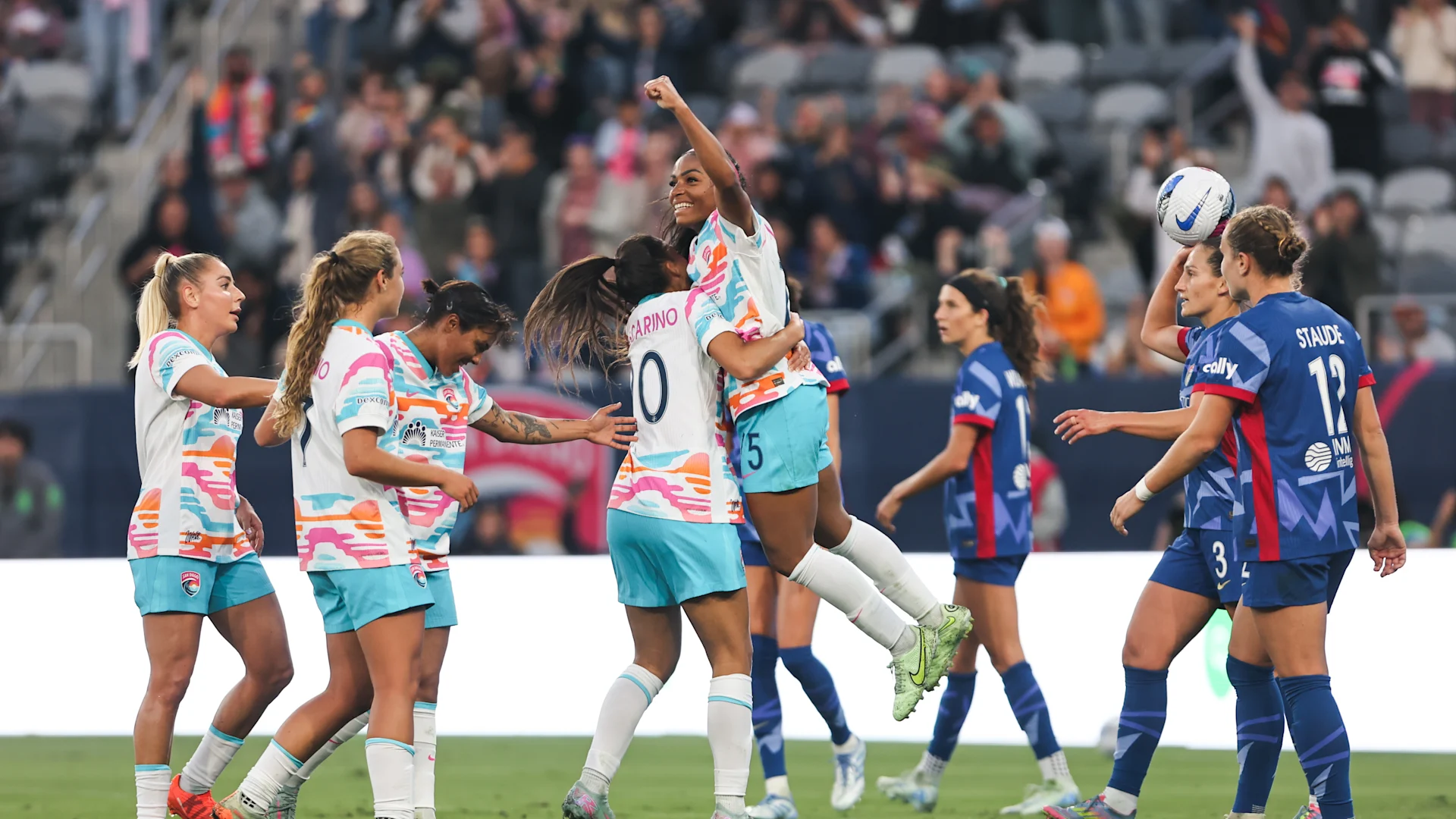 NWSL Week 10 Recap: 27 Goals, 1 Wild Weekend