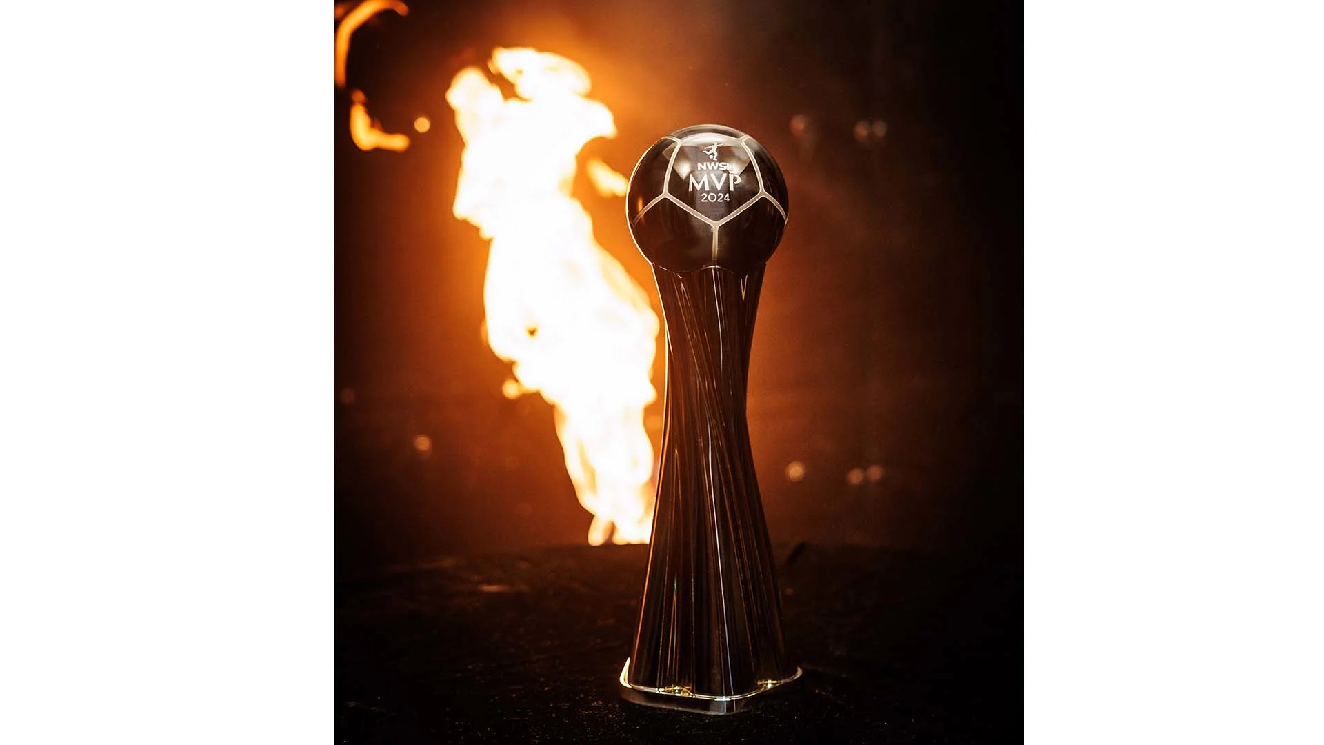 2024_NWSL_ChampionhipTrophy_2