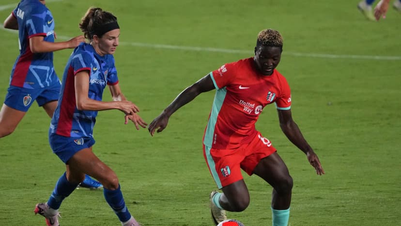  Aug 6, 2024: Temwa Chawinga (KC) and Ryan Williams (NC)
