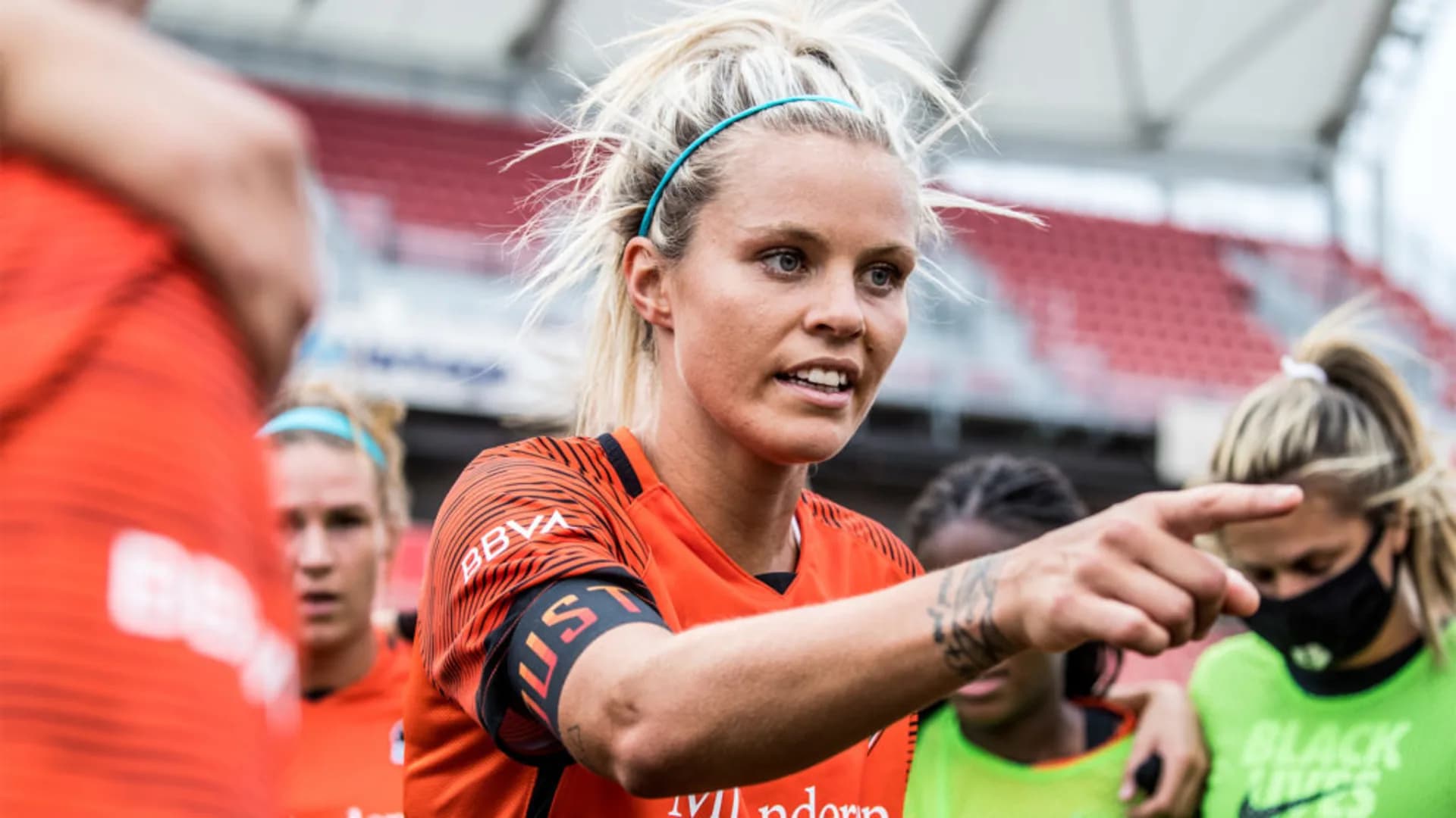 story-image-houston-dash-chicago-red-stars-square-off-in-nwsl-challenge-cup-championship