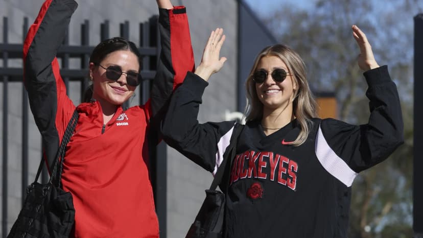 Emma Sears and Kayla Fischer (LOU)
