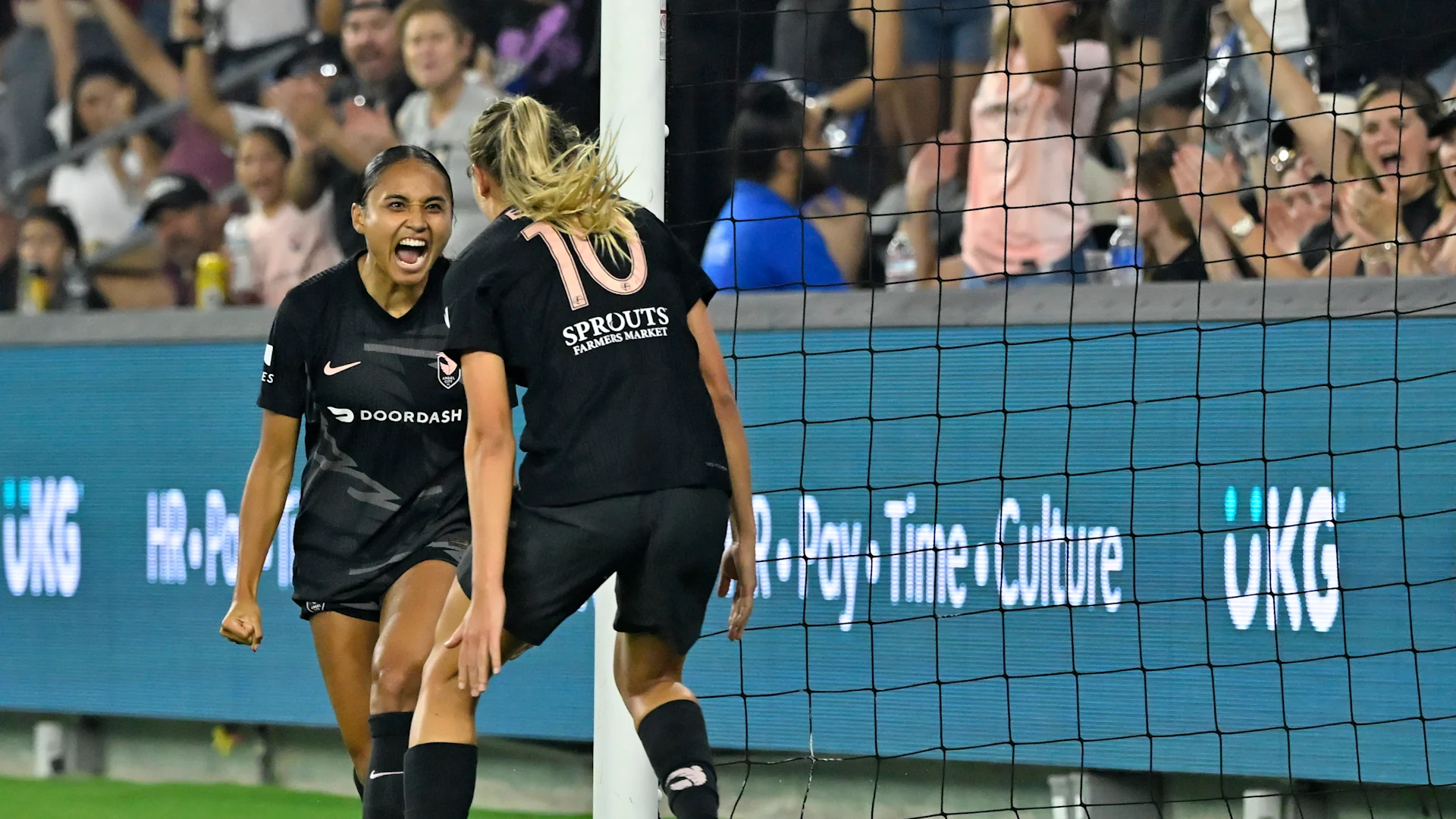  Sep 6, 2024: Alyssa Thompson (LA) and Claire Emslie (LA)