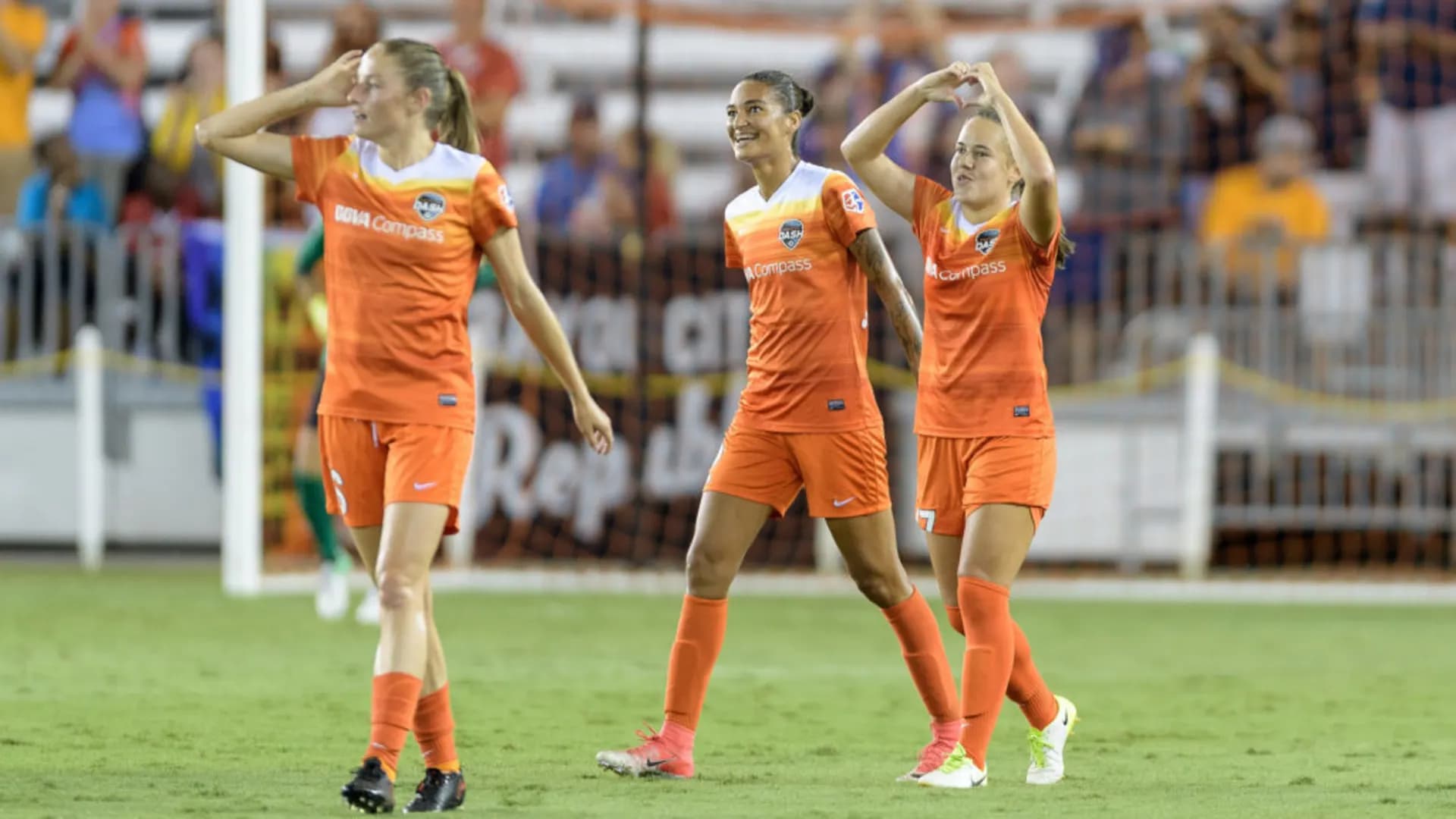 story-image-dash-extend-unbeaten-streak-to-five-games-with-2-1-win-over-the-spirit