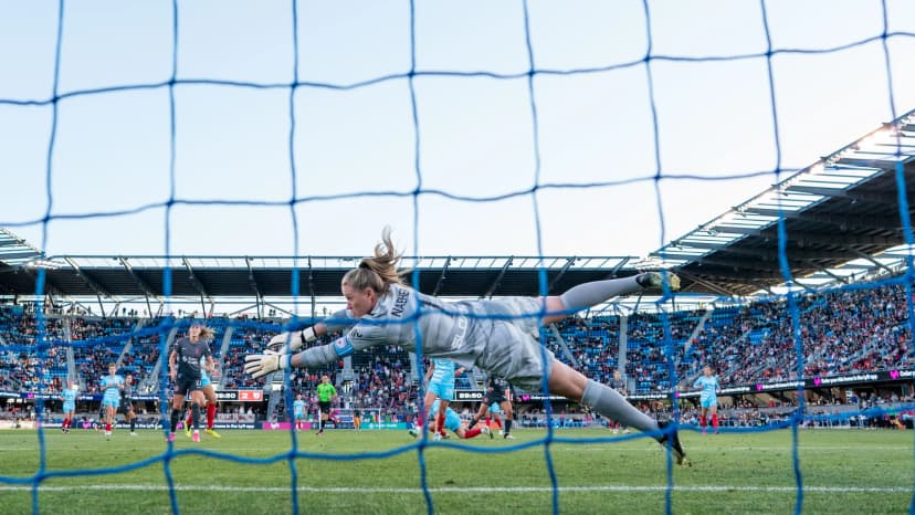  May 5, 2024: Alyssa Naeher (CHI) 