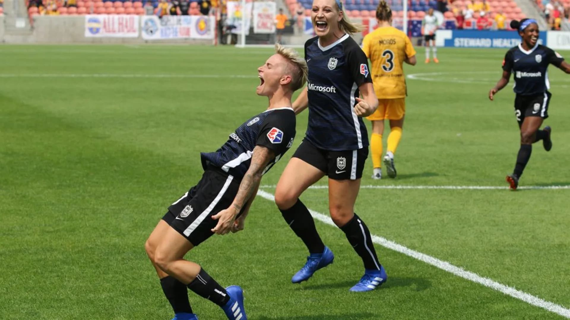 story-image-jess-fishlock8217s-header-goal-hands-seattle-a-1-0-win-over-utah