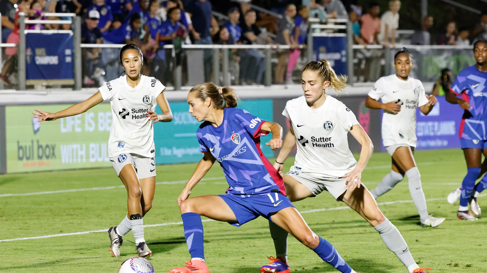 Sep 13, 2024: Dani Weatherholt (NC) and Abby Dahlkemper (BAY)