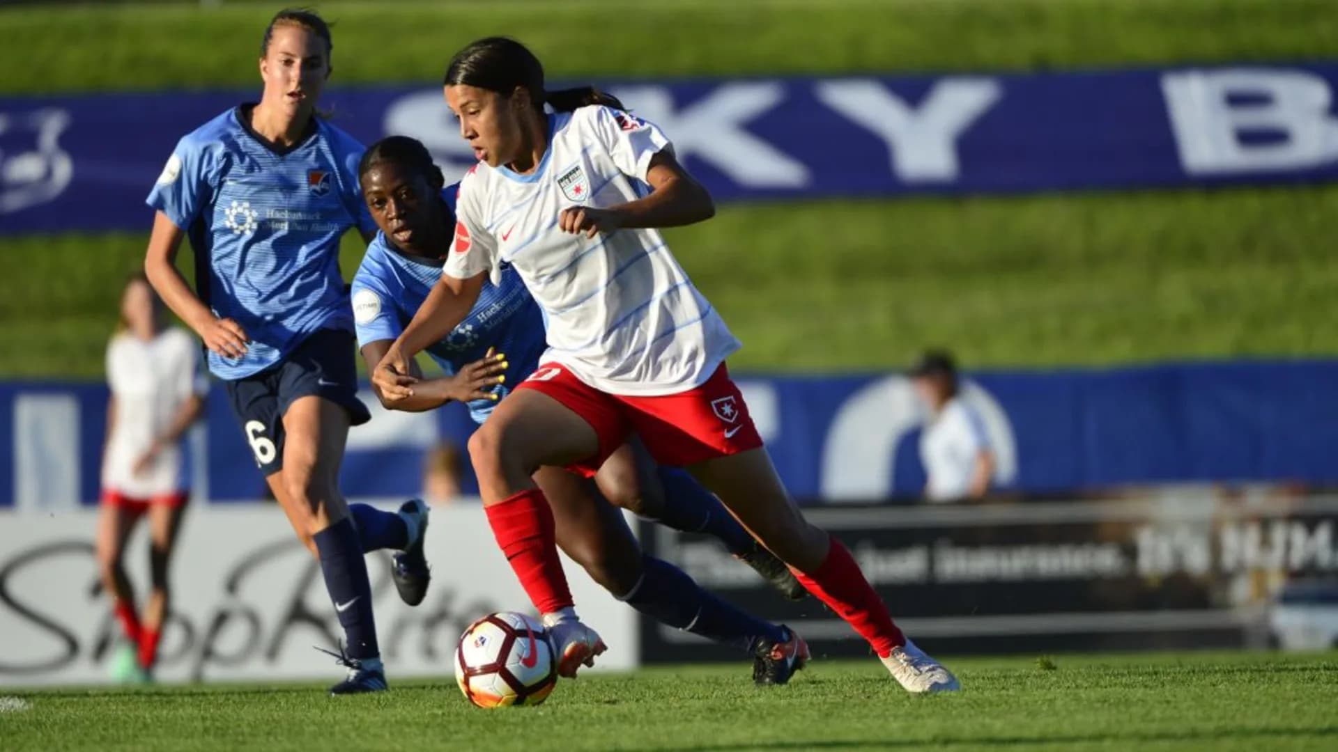 story-image-sam-kerr-scores-a-hat-trick-red-stars-top-sky-blue-3-1
