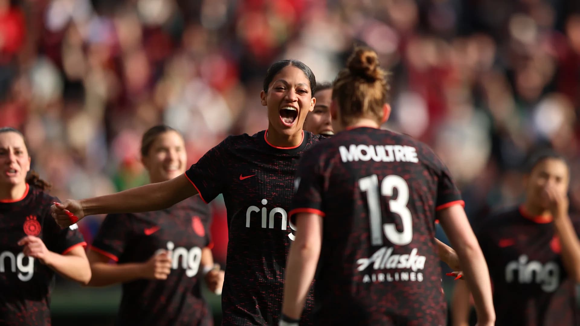 Portland Thorns advance to record 10th semifinal, sending the Wave packing