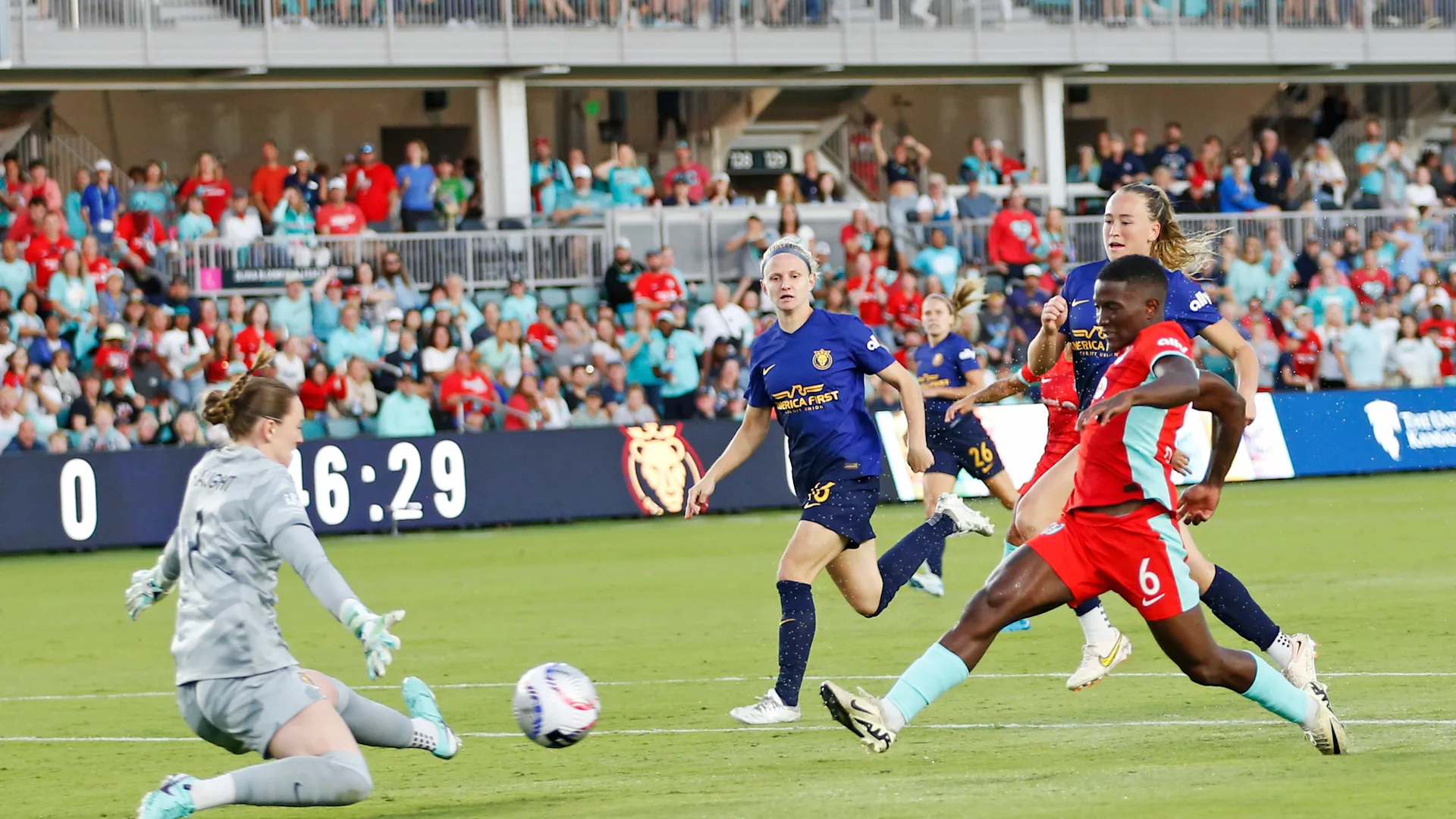  Sep 7, 2024: Temwa Chawinga (KC) and Mandy Haught (UTA)