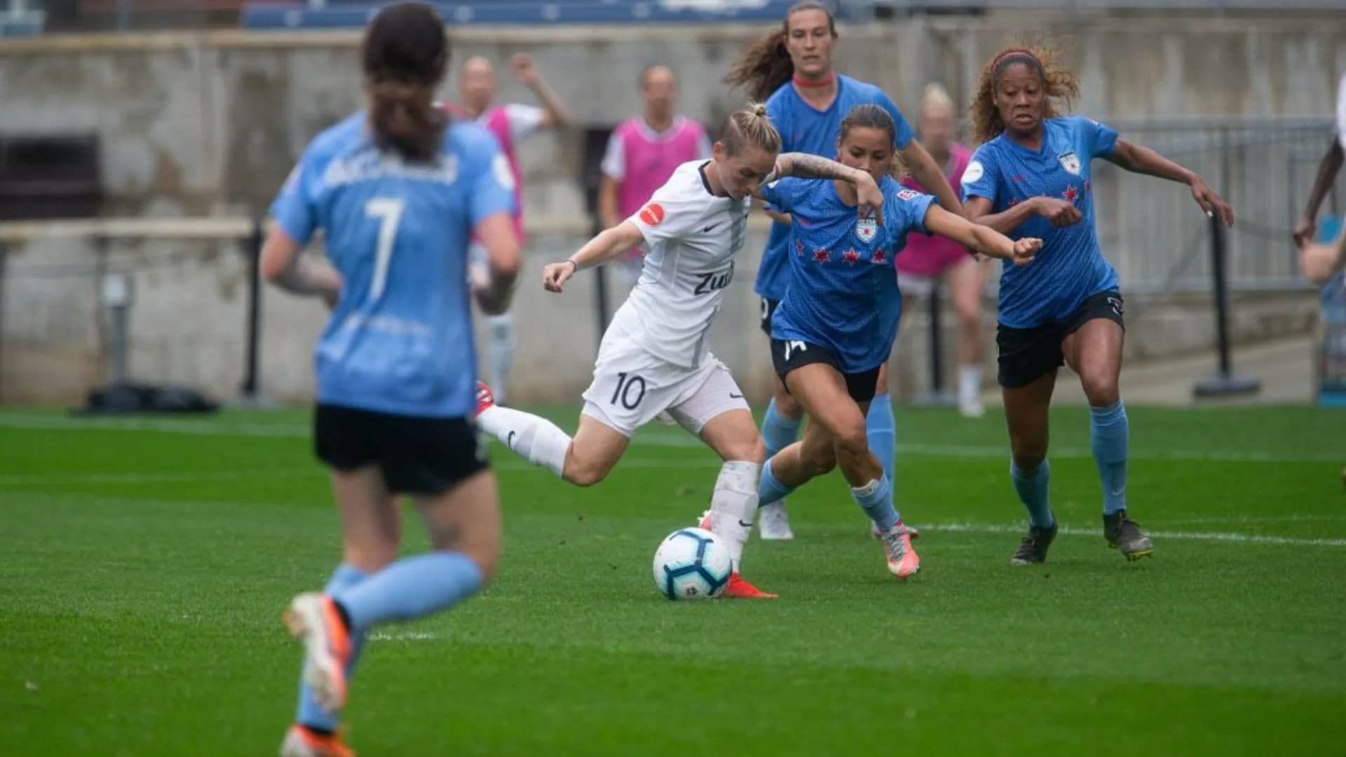 story-image-fishlock-scores-the-game-winner-as-reign-fc-beat-red-stars-1-0
