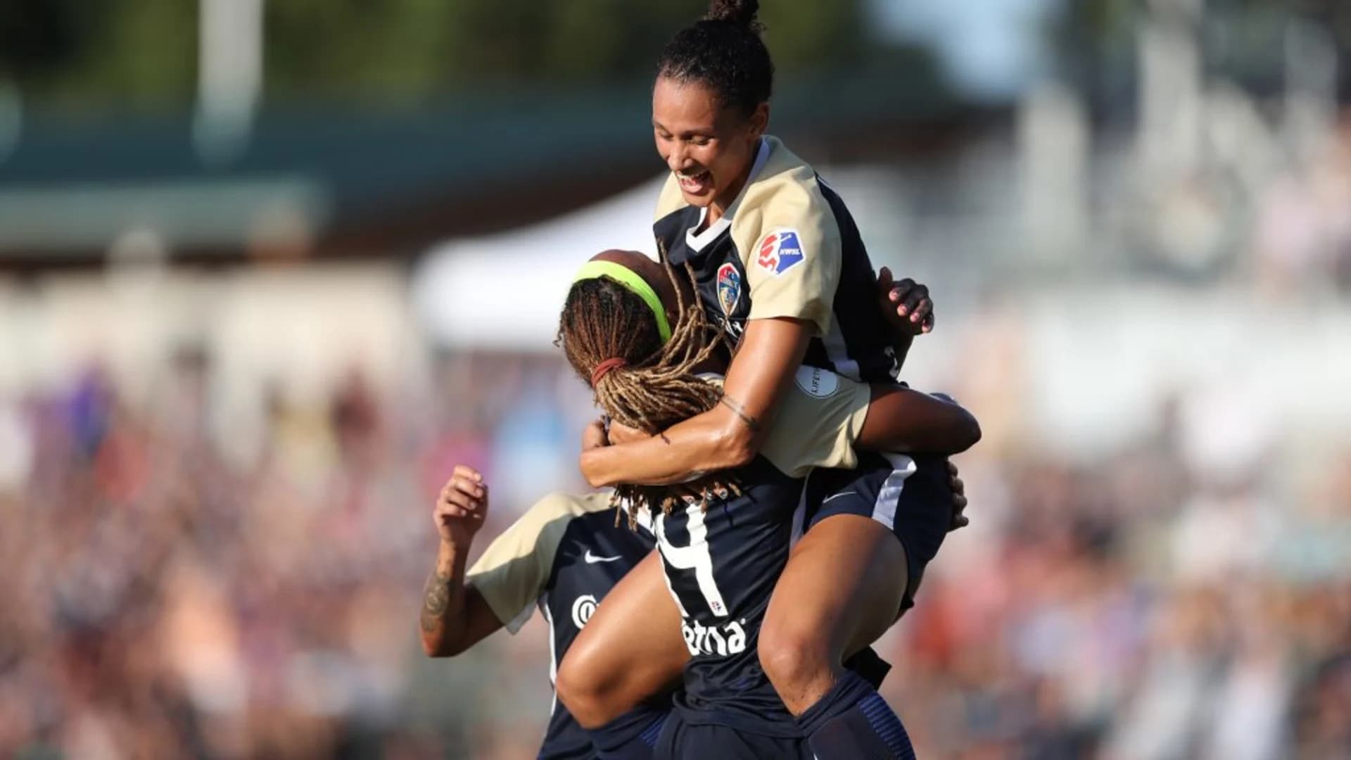 story-image-courage-clinch-nwsl-shield-with-a-2-1-win-over-thorns-fc
