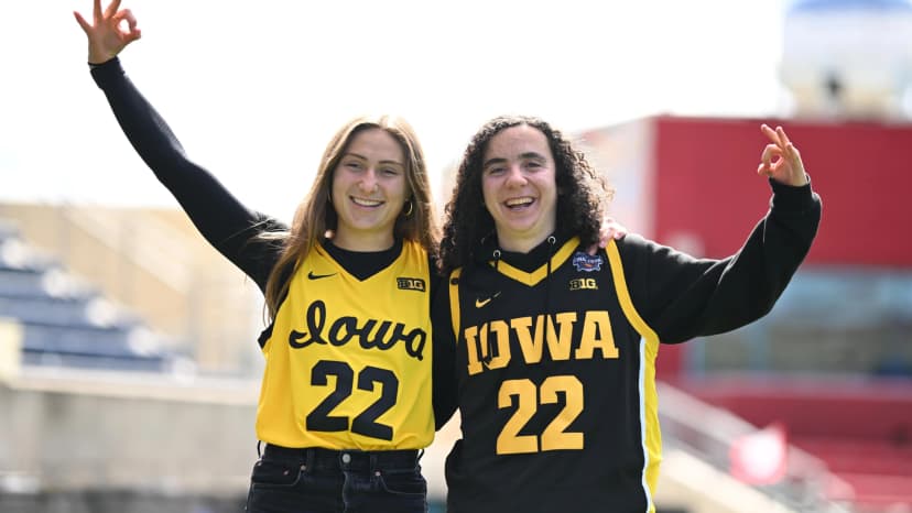  Ally Schlegal (CHI) and Sophie Jones (CHI)