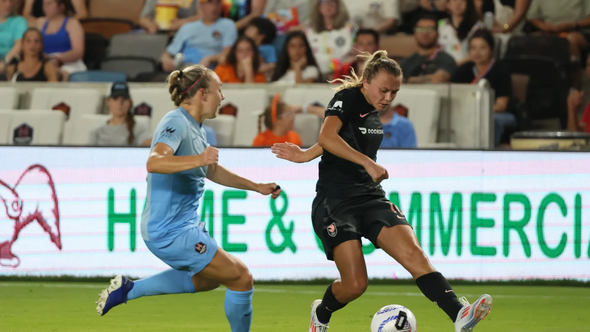  Jun 15, 2024: Claire Emslie (LA) and Avery Patterson (HOU) 