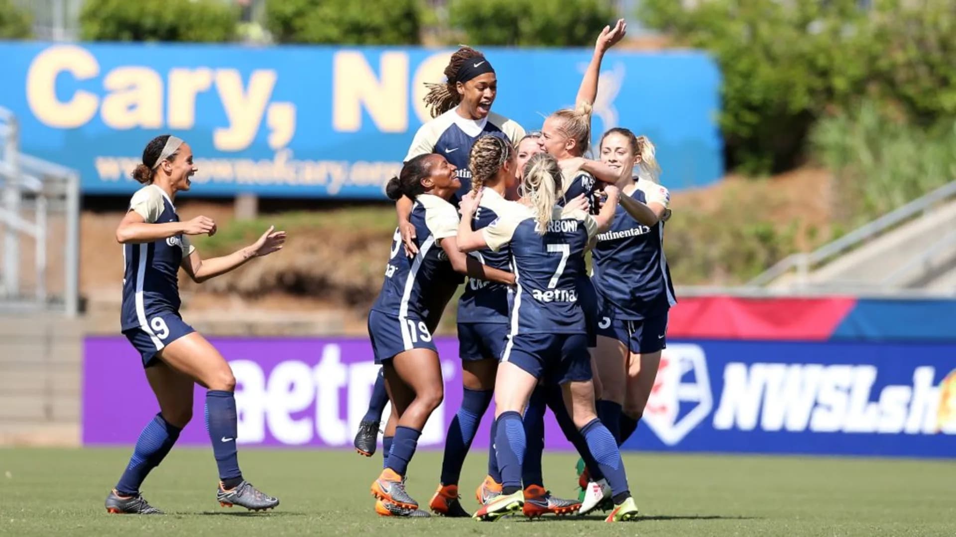 story-image-2018-nwsl-semifinals-to-broadcast-live-on-lifetime-and-espn2