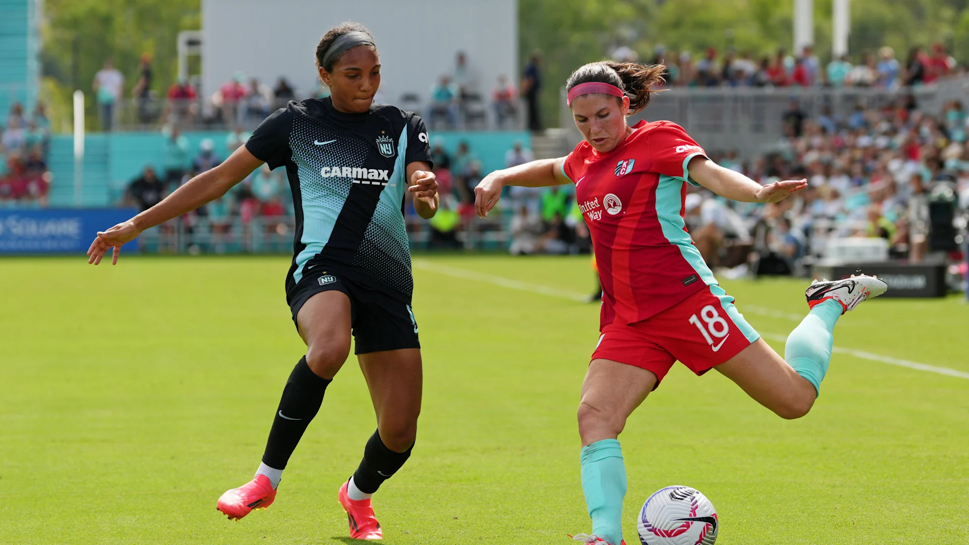  Sep 28, 2024: Izzy Rodriguez (KC) and Yazmeen Ryan (GFC)
