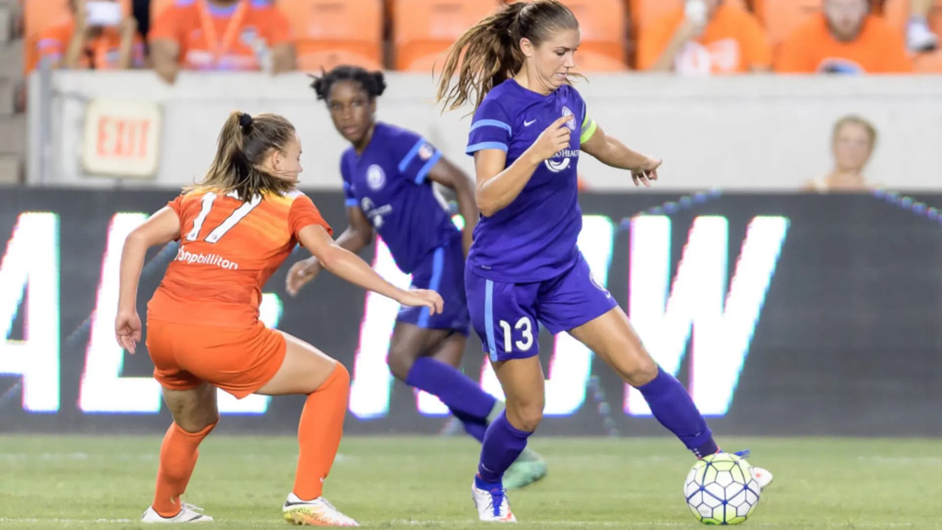 story-image-alex-morgan-returns-to-orlando-though-her-2017-debut-is-delayed-due-to-her-hamstring-injury