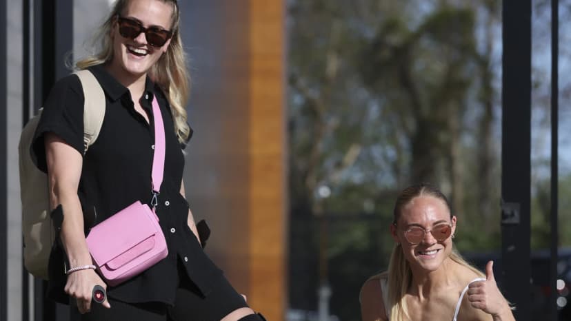 Elli Pikkujamsa and Maddie Pokorny (LOU)