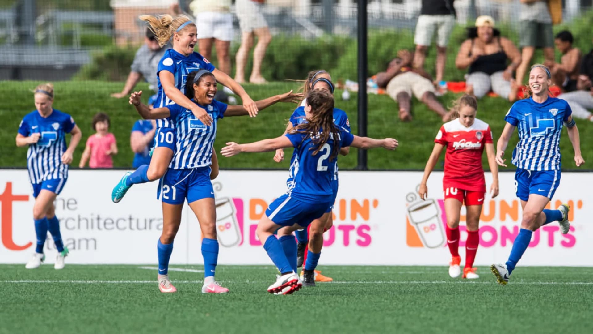story-image-purce-scores-her-first-career-goal-as-boston-beats-washington-1-0