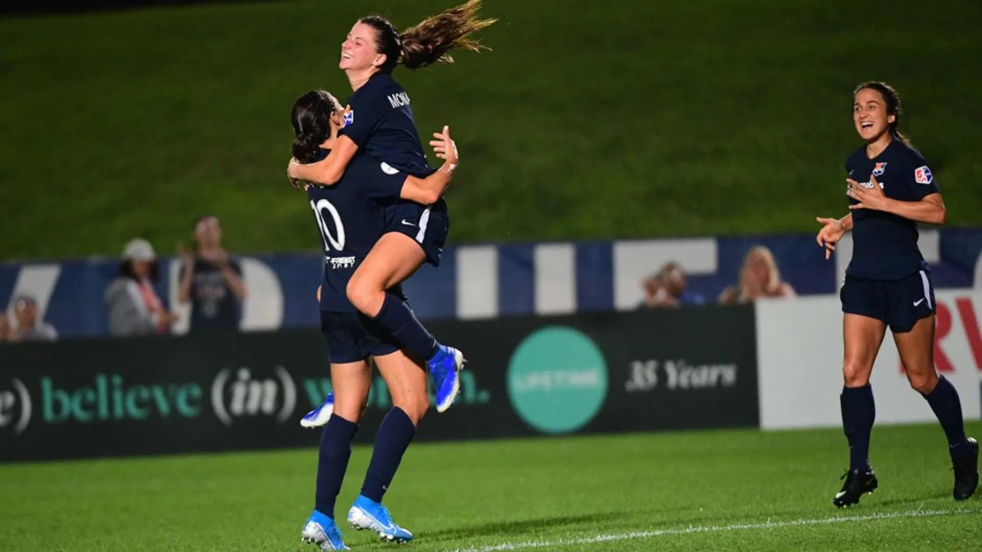story-image-paige-monaghan-scores-dramatic-winner-as-sky-blue-fc-defeats-chicago-red-stars-2-1