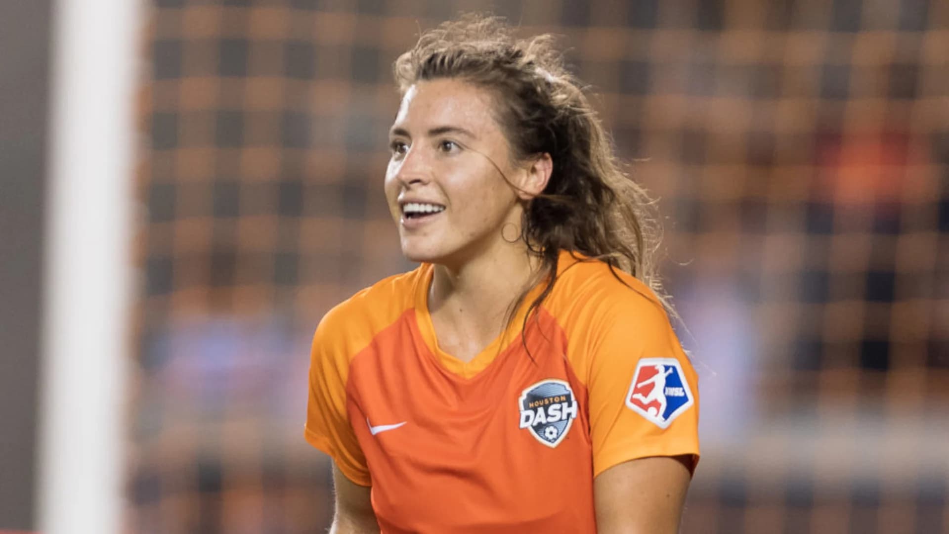 story-image-reign-fc-acquires-rights-to-amber-brooks-and-sofia-huerta-in-trade-with-houston