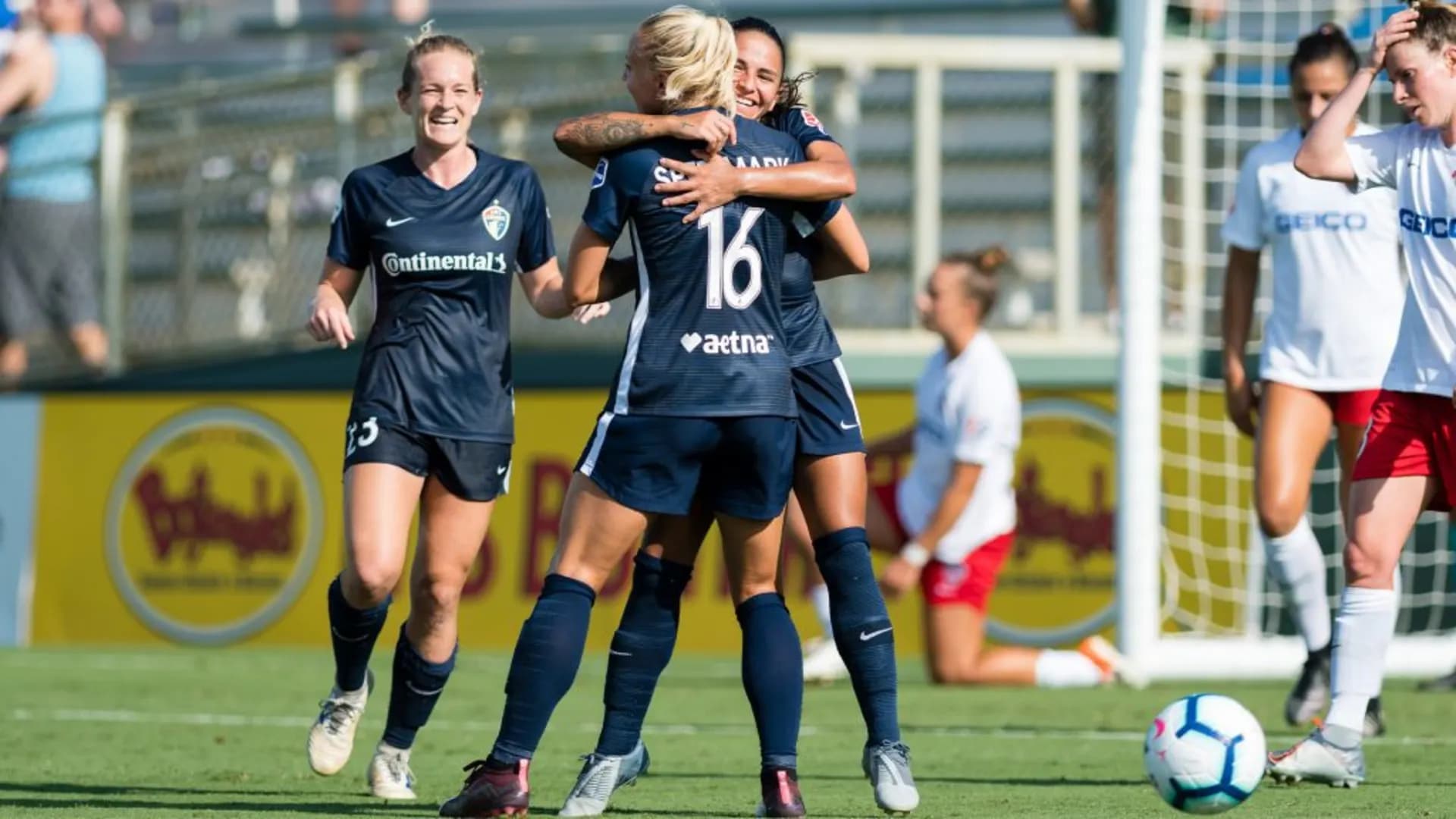 story-image-debinha-scores-the-game-winner-in-a-1-0-victory-for-the-north-carolina-courage-over-washington-spirit