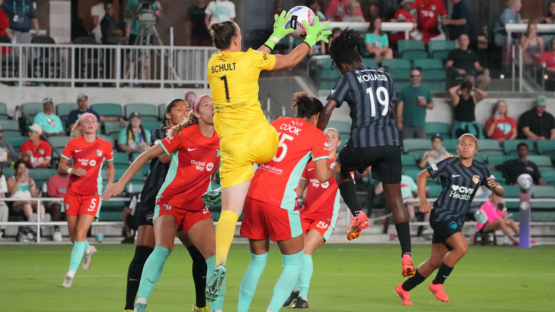  Sep 20, 2024: Almuth Schult (KC) and Rosemonde Kouassi (WAS) 