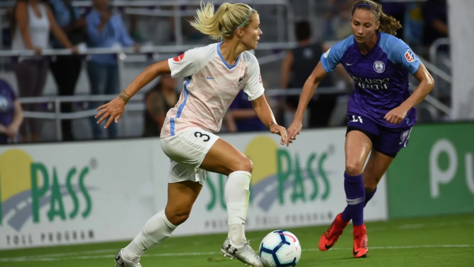 story-image-rachel-daly8217s-late-goal-from-the-penalty-spot-earns-houston-dash-a-1-0-win