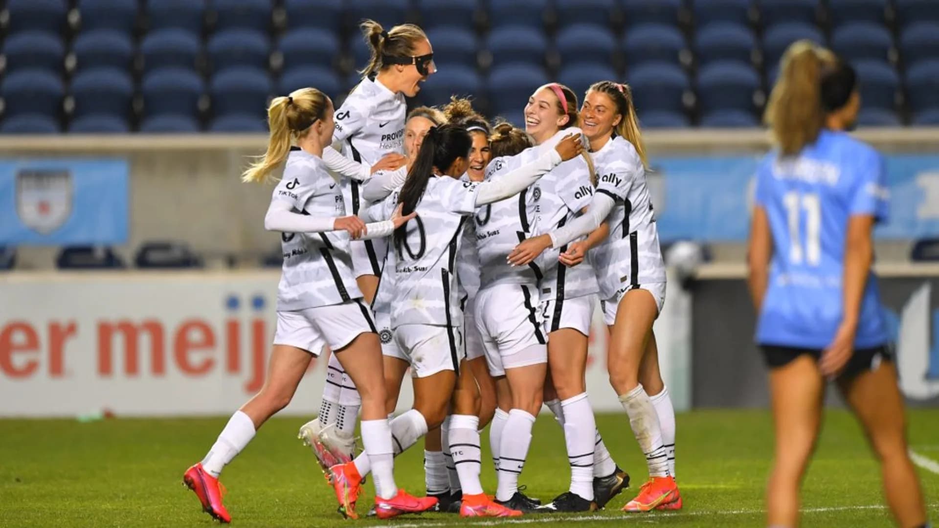 story-image-weaver8217s-winner-proves-the-difference-for-thorns-1-0-victory-in-chicago