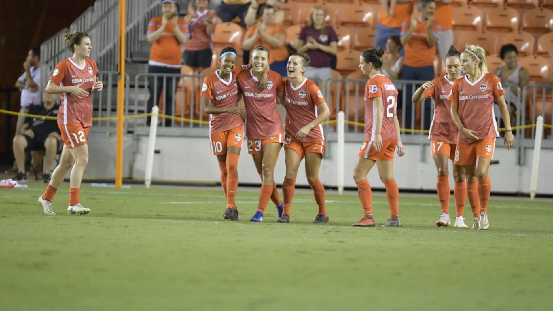 story-image-sofia-huertas-brace-leads-the-dash-to-a-4-0-victory-over-the-spirit