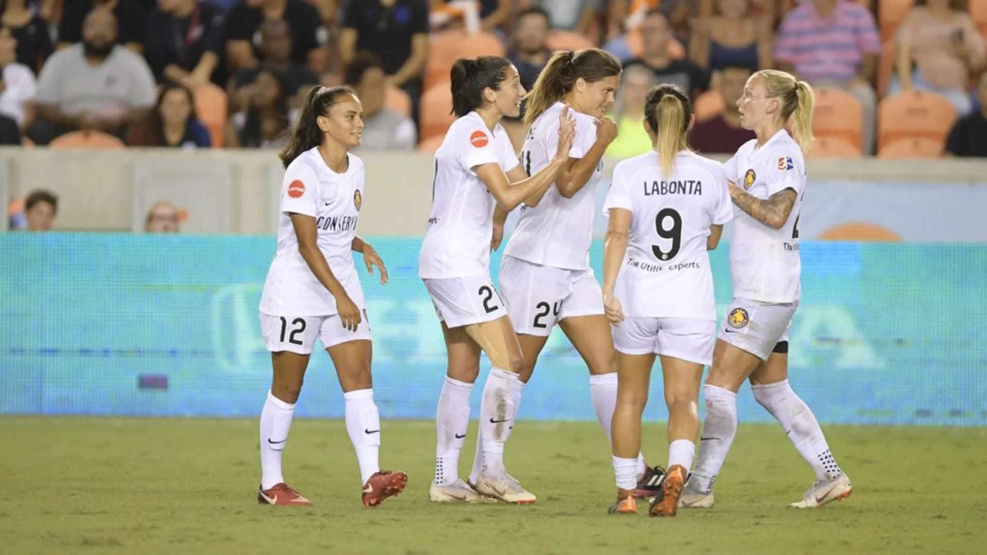 story-image-two-second-half-goals-push-utah-royals-fc-past-the-dash-2-1