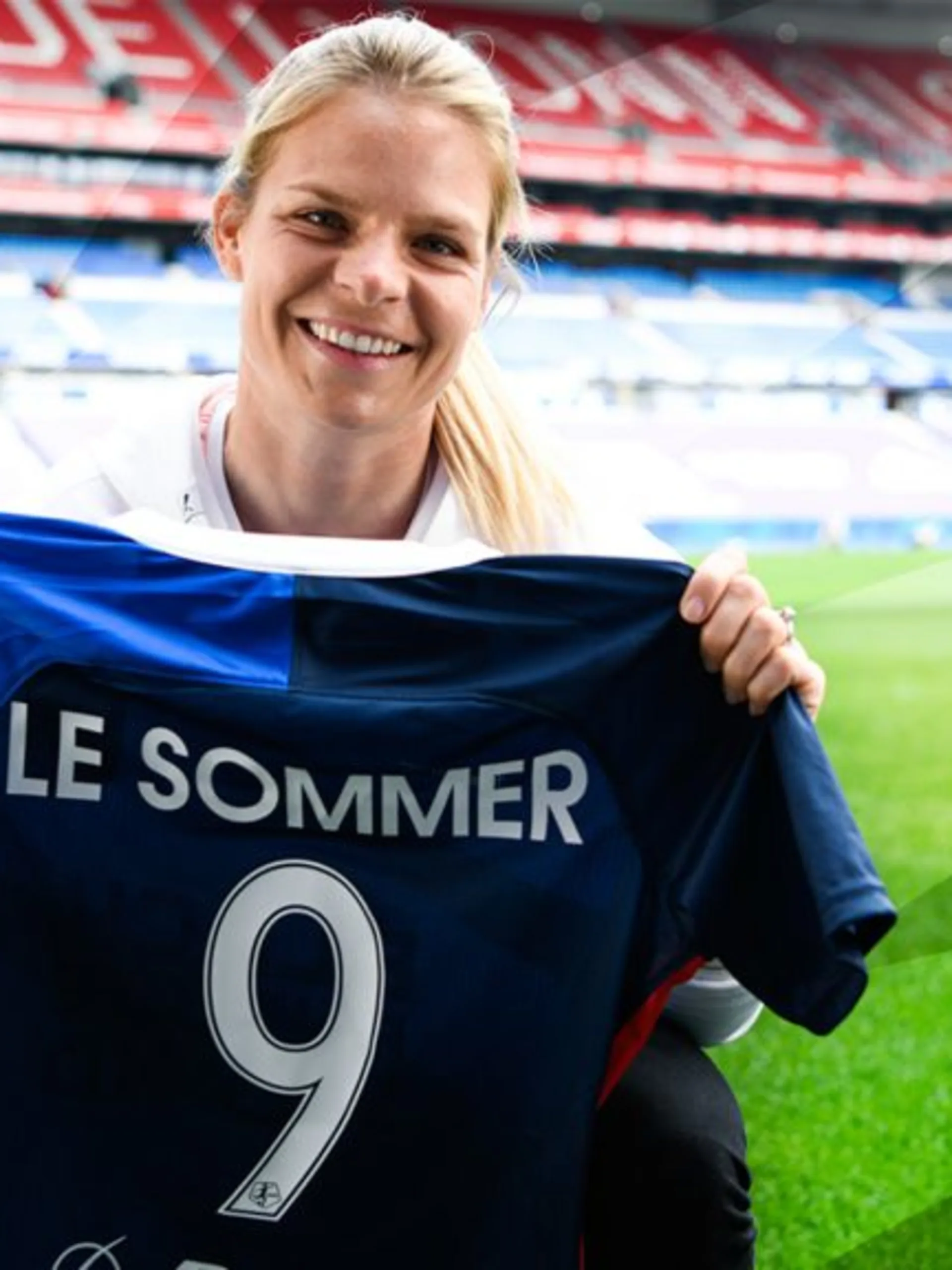 story-image-eugenie-le-sommer-joins-ol-reign-on-loan-from-olympique-lyonnais