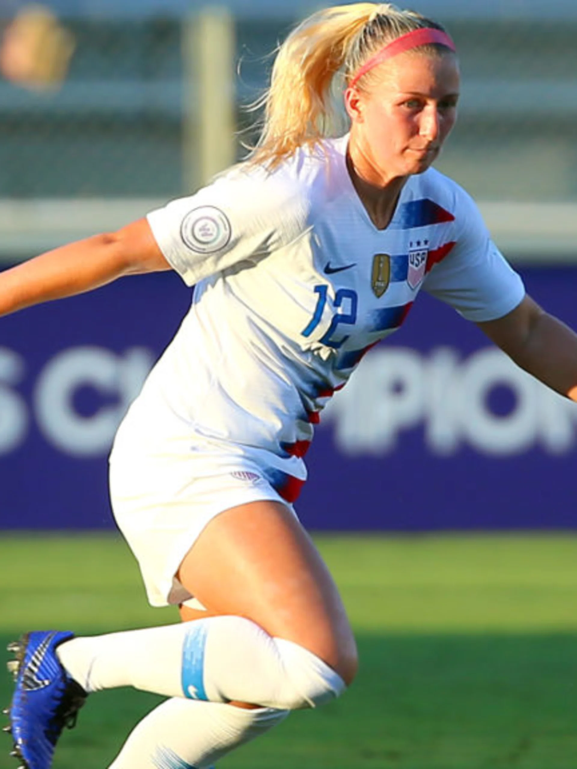 story-image-north-carolina-courage-signs-hailie-mace