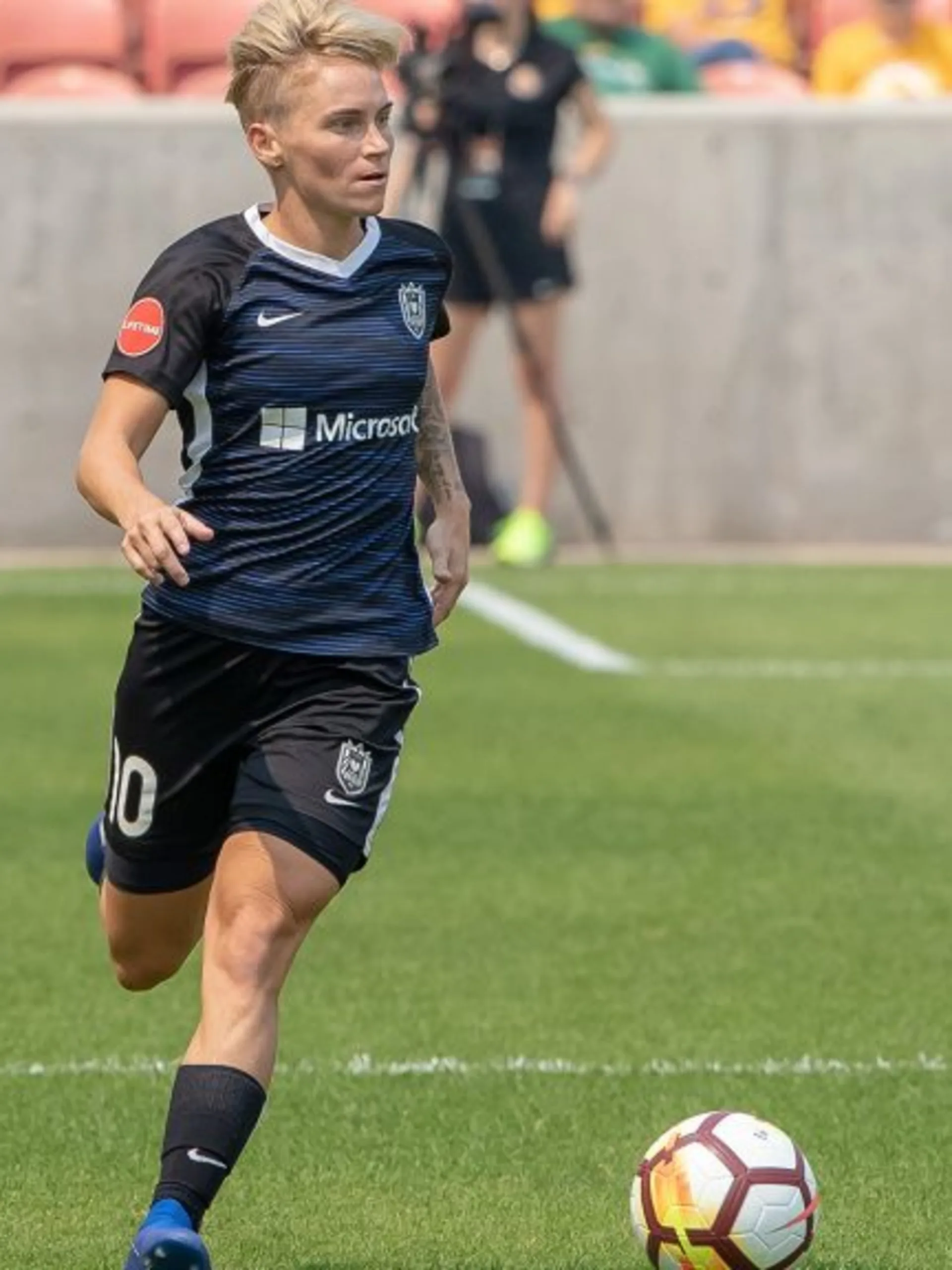 story-image-seattle-reign-fc-loan-jess-fishlock-to-lyon