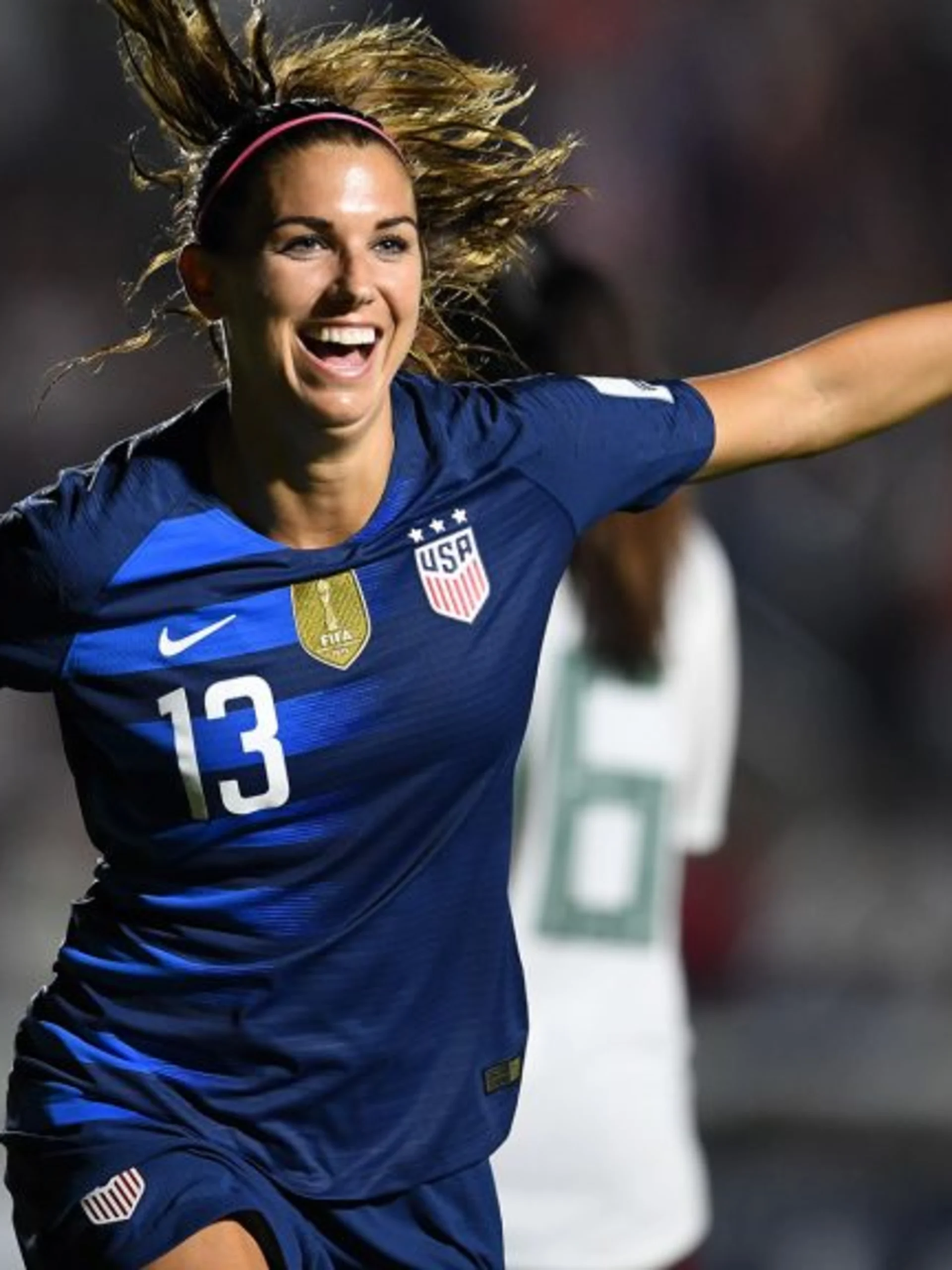 story-image-us-opens-world-cup-qualifying-with-6-0-win-over-mexico