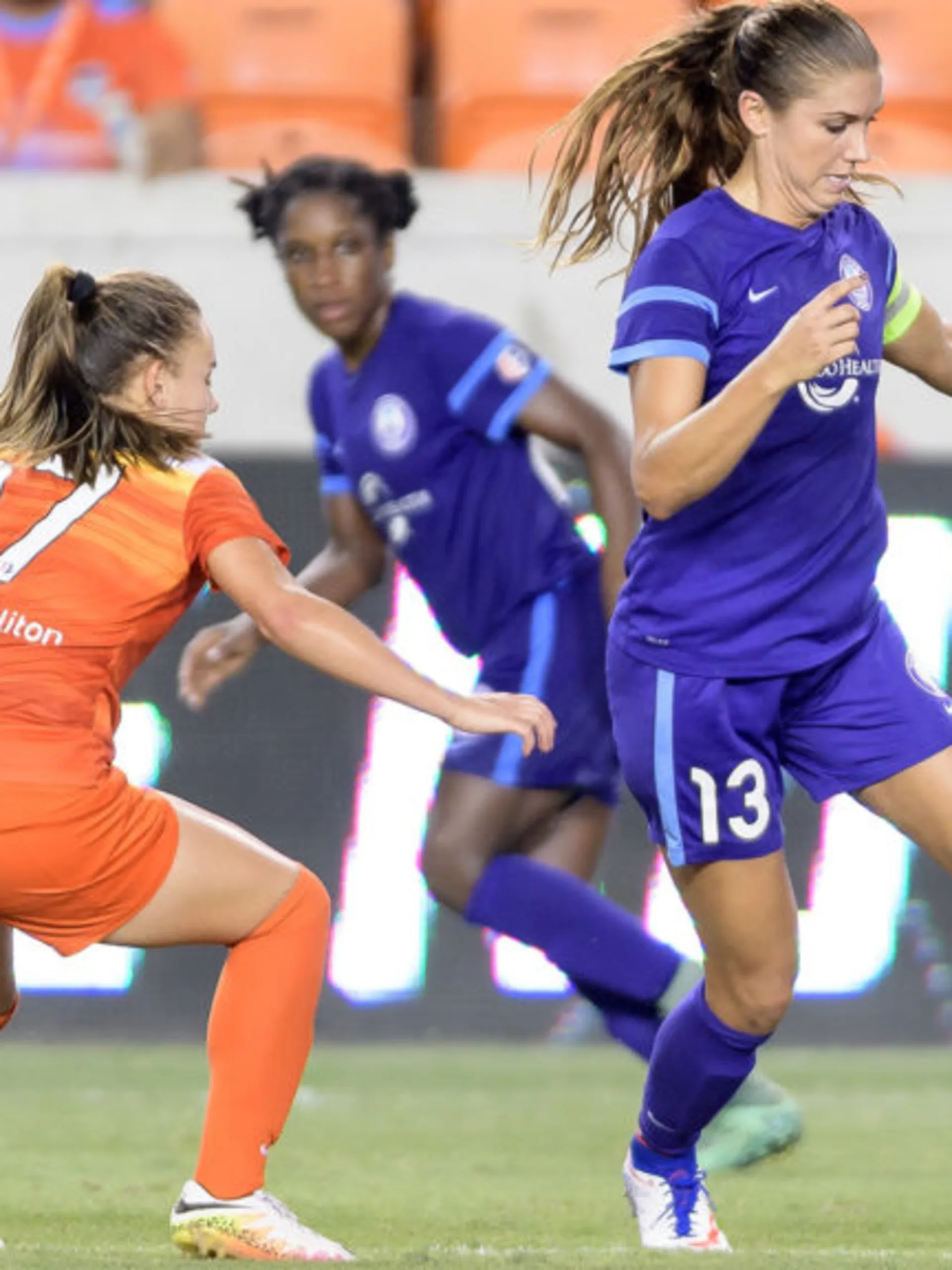 story-image-alex-morgan-returns-to-orlando-though-her-2017-debut-is-delayed-due-to-her-hamstring-injury