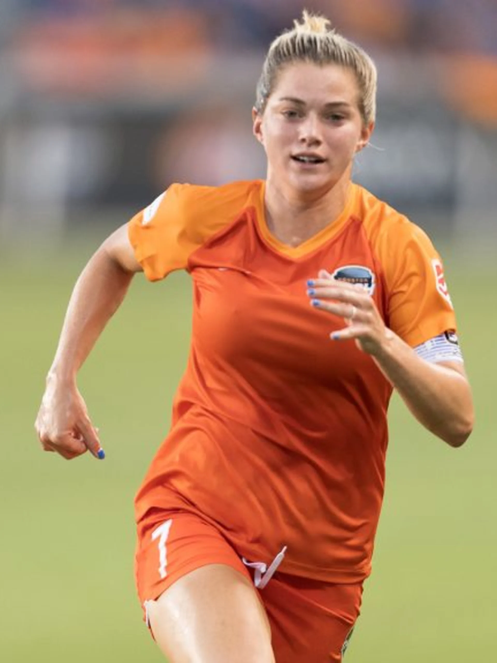 story-image-kealia-ohai-to-chicago-red-stars-katie-naughton-to-houston-in-pair-of-trades