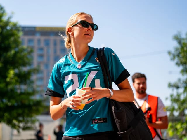 Jaguars super fan Esme Morgan gets surprise video from Trevor Lawrence