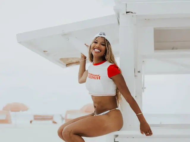 Gotham's Midge Purce stuns on Sports Illustrated Swimsuit Week runway 