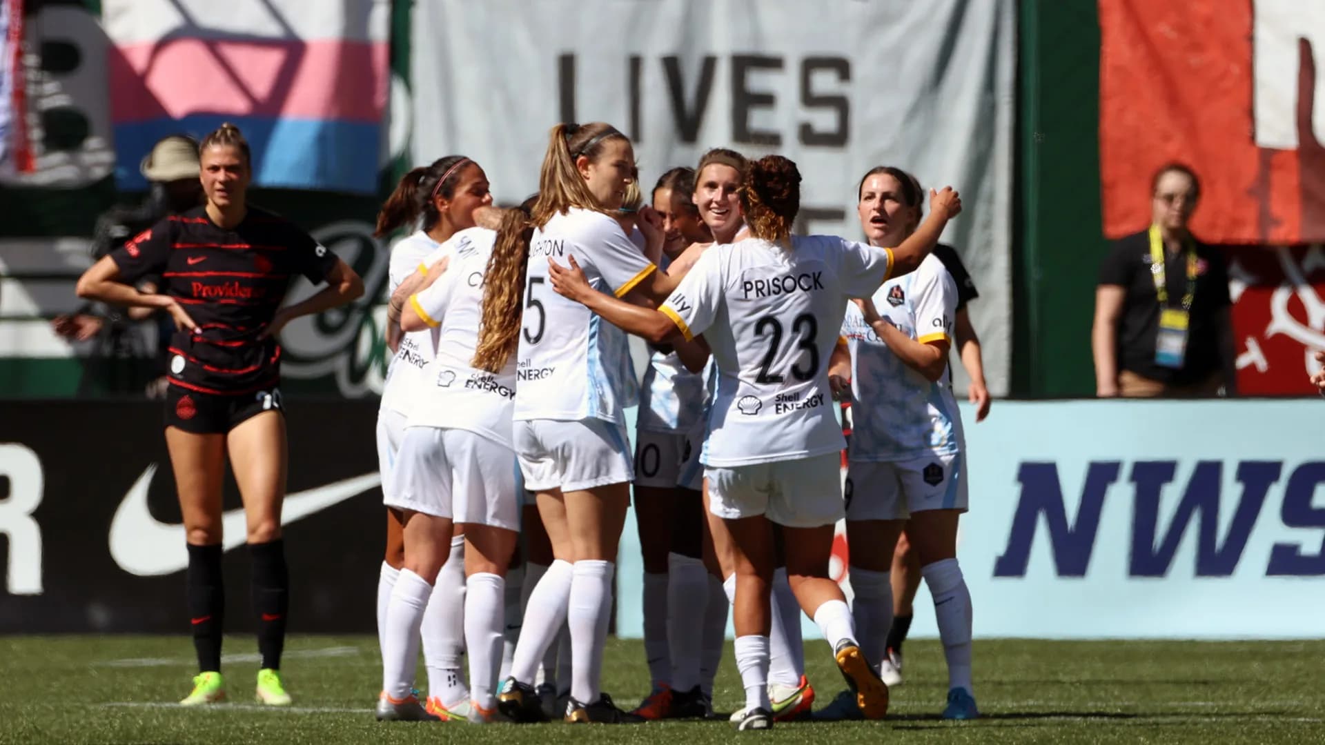 thumbnail-match-recap-goals-from-daly-schmidt-propel-houston-to-victory-over-portland