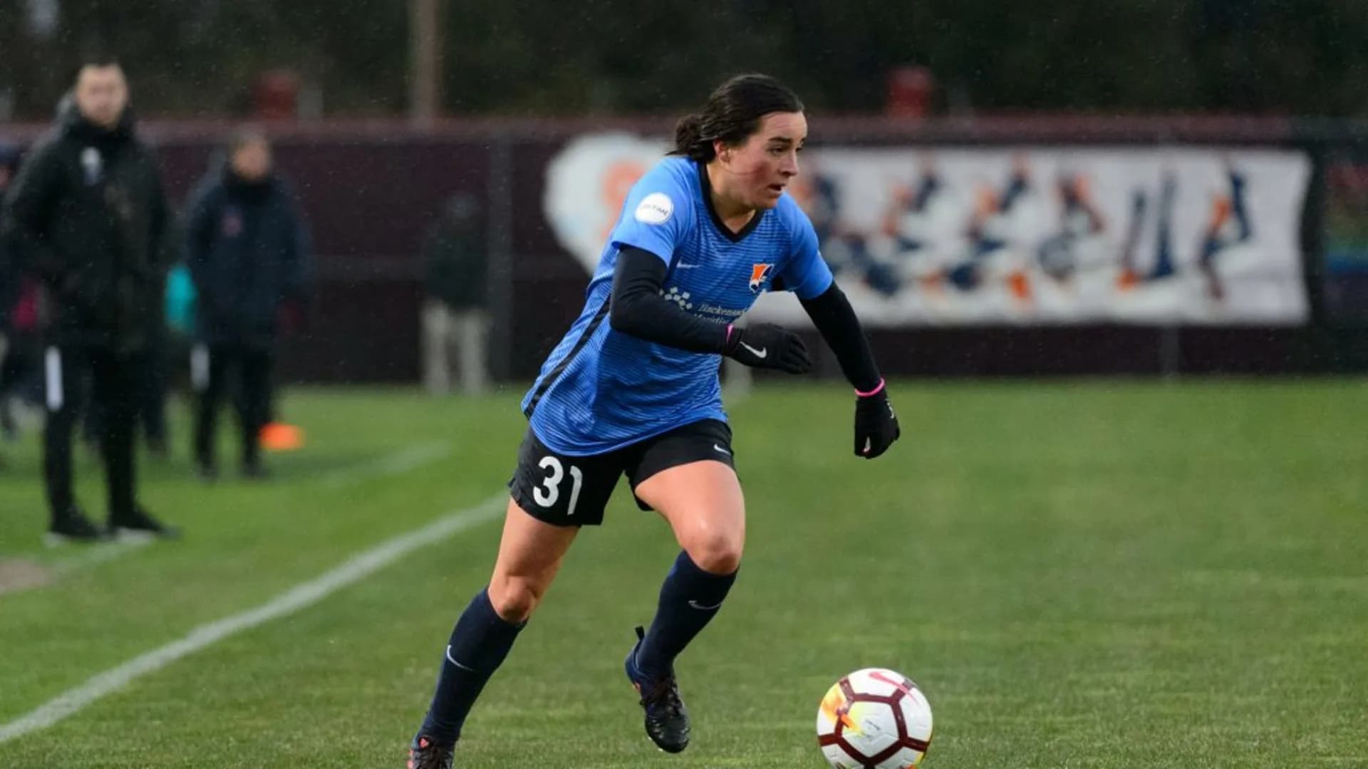 story-image-notebook-gibbons-announces-retirement-kgatlana-named-caf-player-of-the-year-england-roster-announced