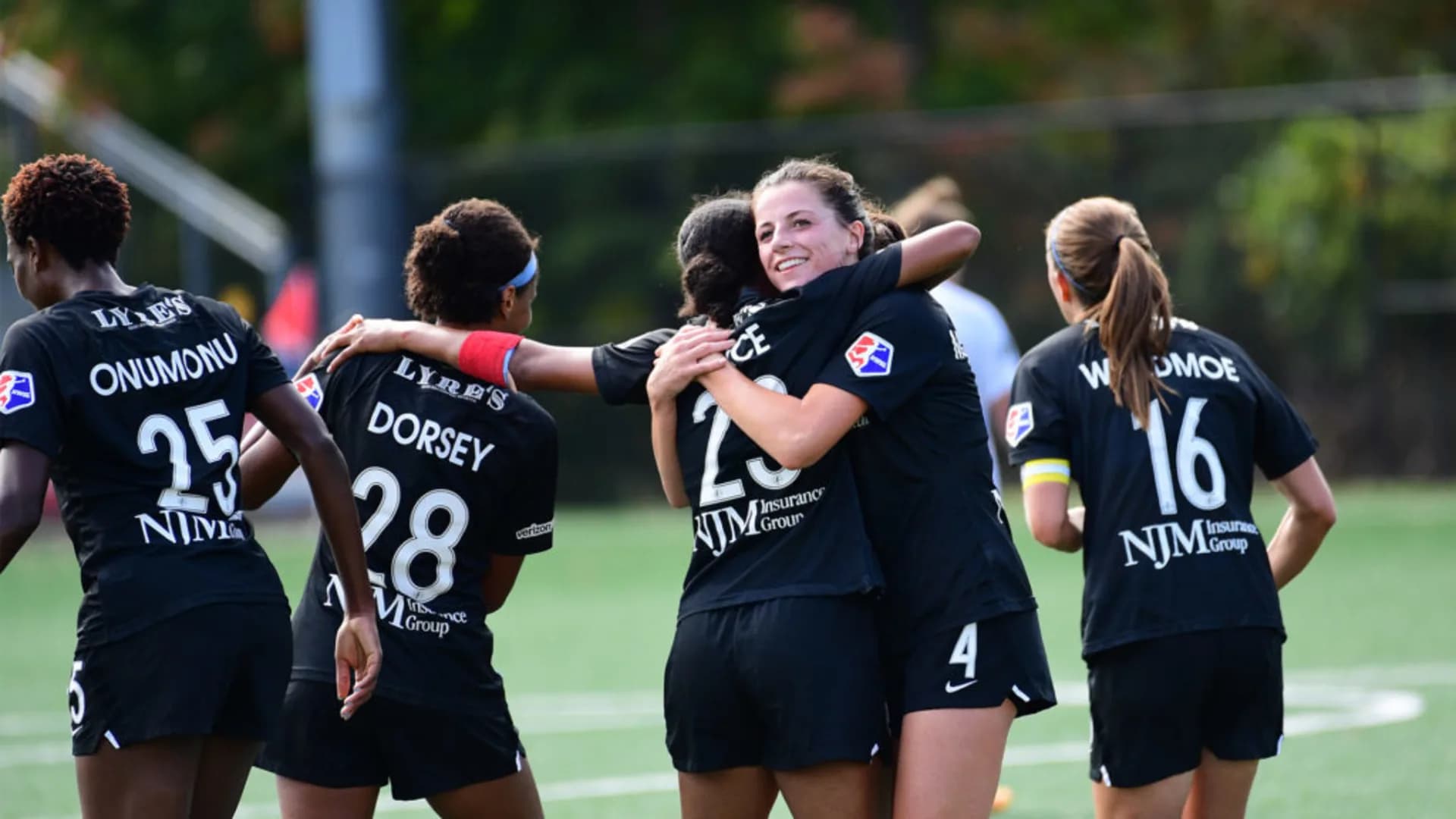 story-image-paige-monaghan-double-powers-sky-blue-fc-past-chicago-red-stars