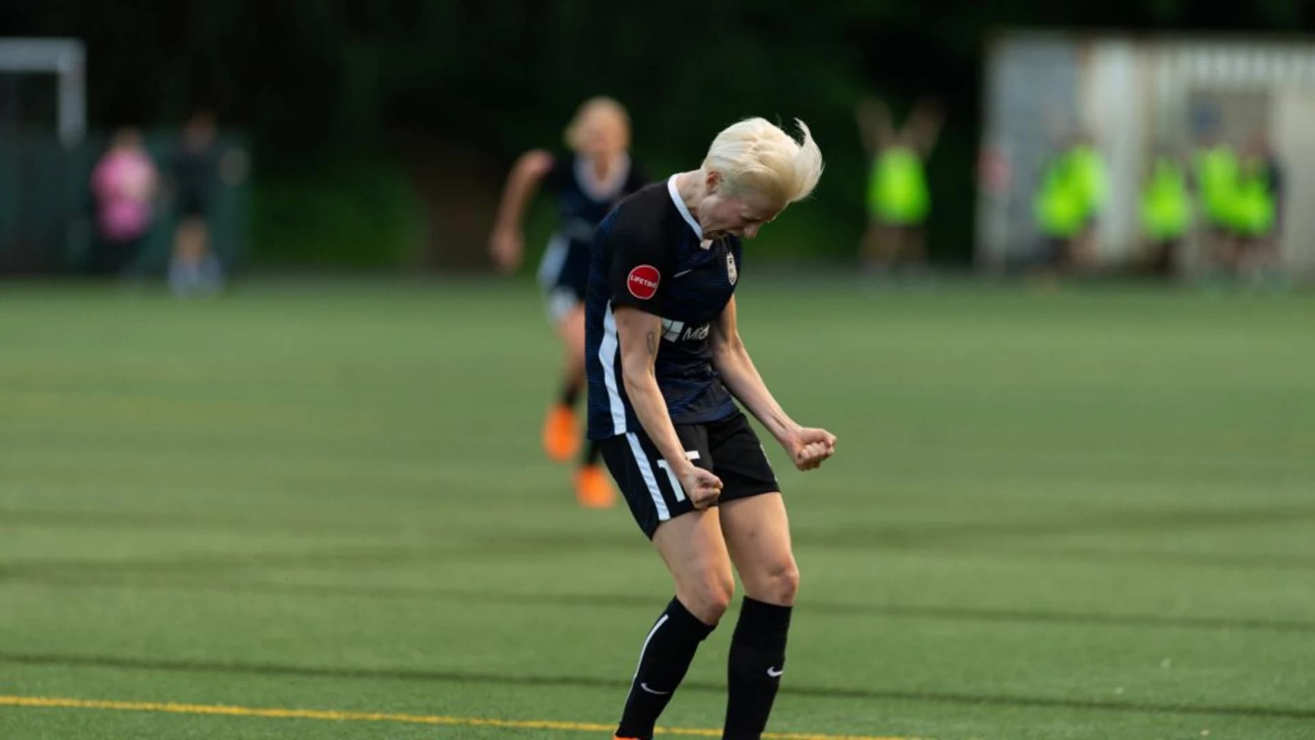 story-image-rapinoe8217s-brace-leads-the-reign-over-sky-blue-4-1