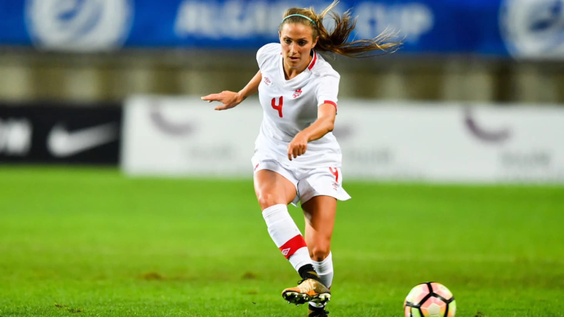 story-image-france-tops-canada-1-0