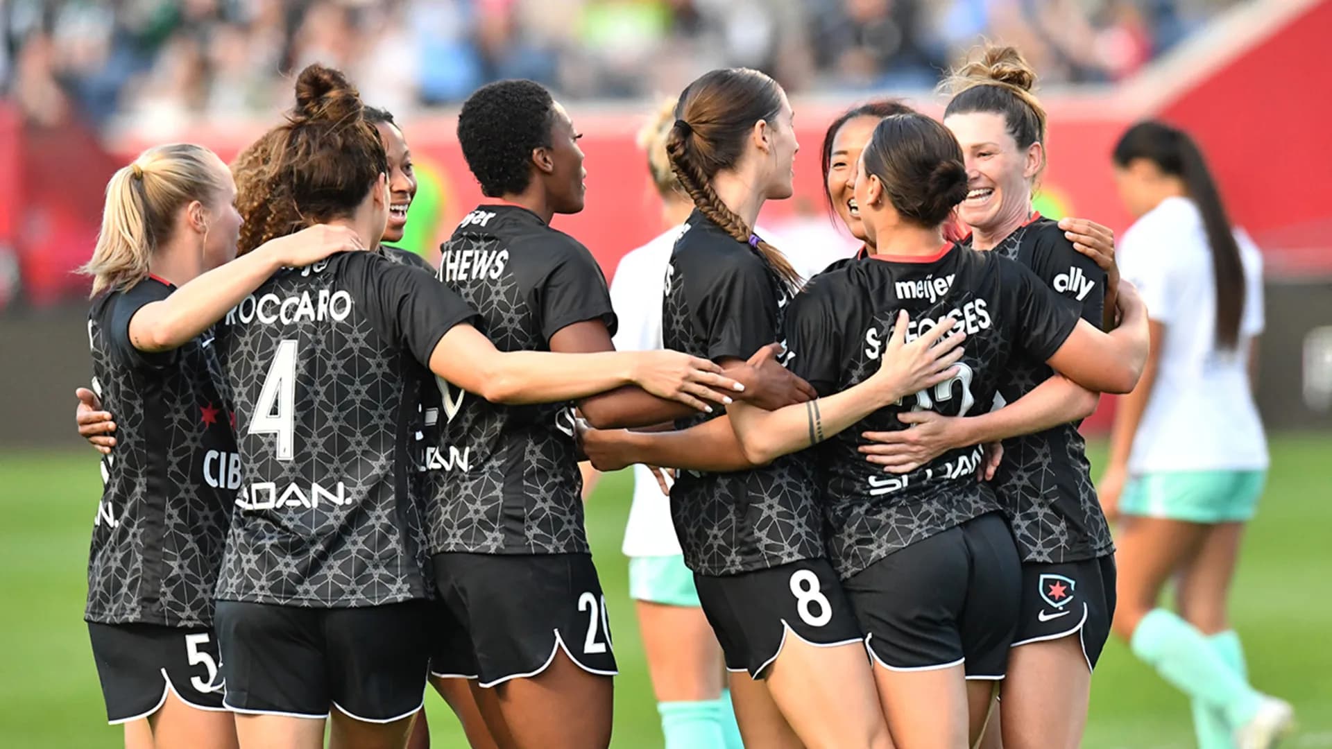 chicago-players-celebrate-a-goal-against-kansas-city