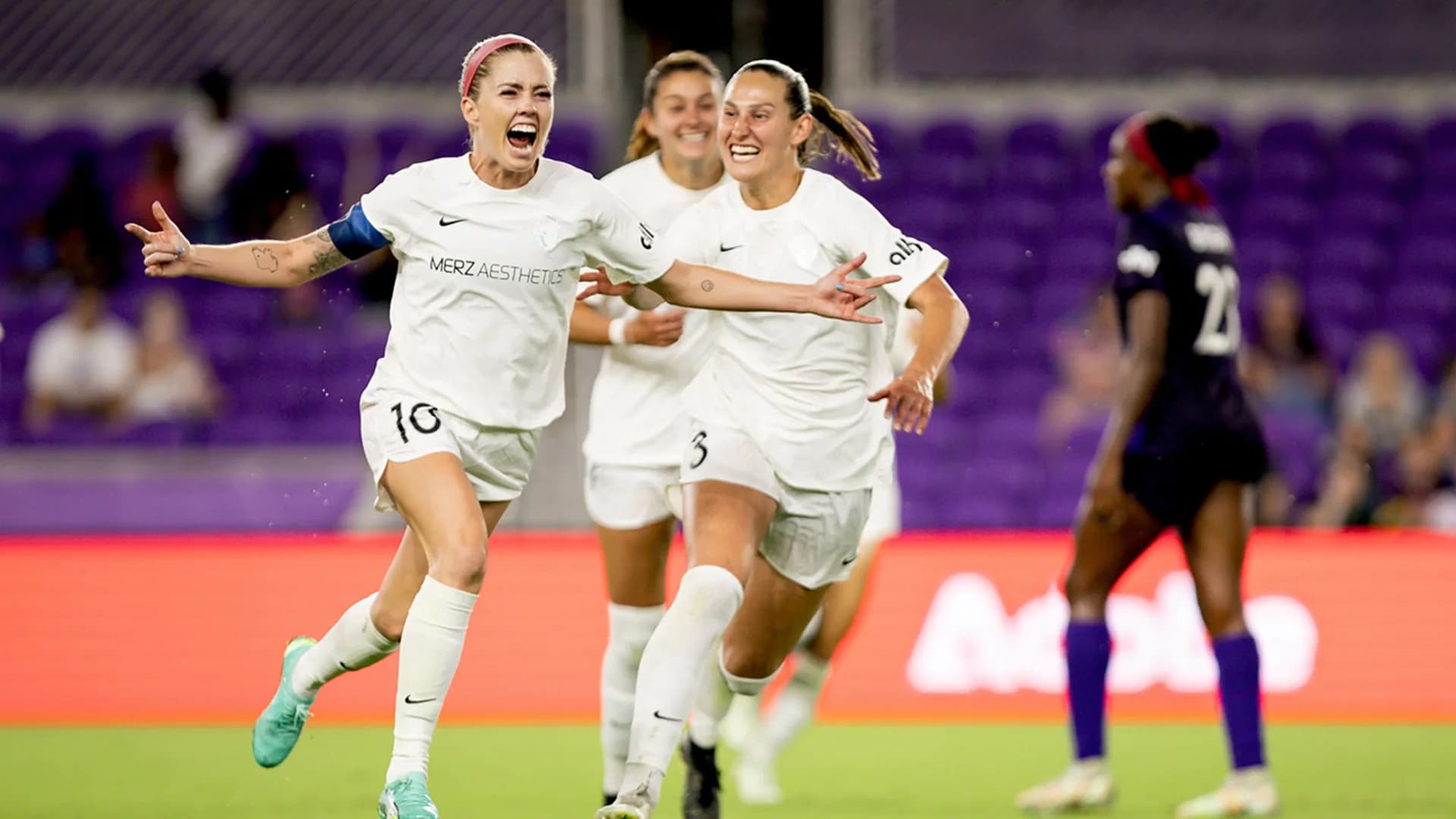 north-carolina-players-celebrate-midfielder-denise-osullivans-equalizer